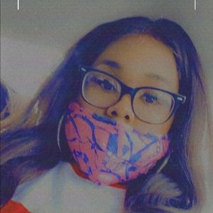 Meet your Posher, Jade